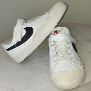 Nike White and Black Velcro Sneakers